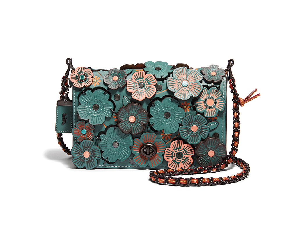 This cute crossbody will make a cute addition to your everyday.