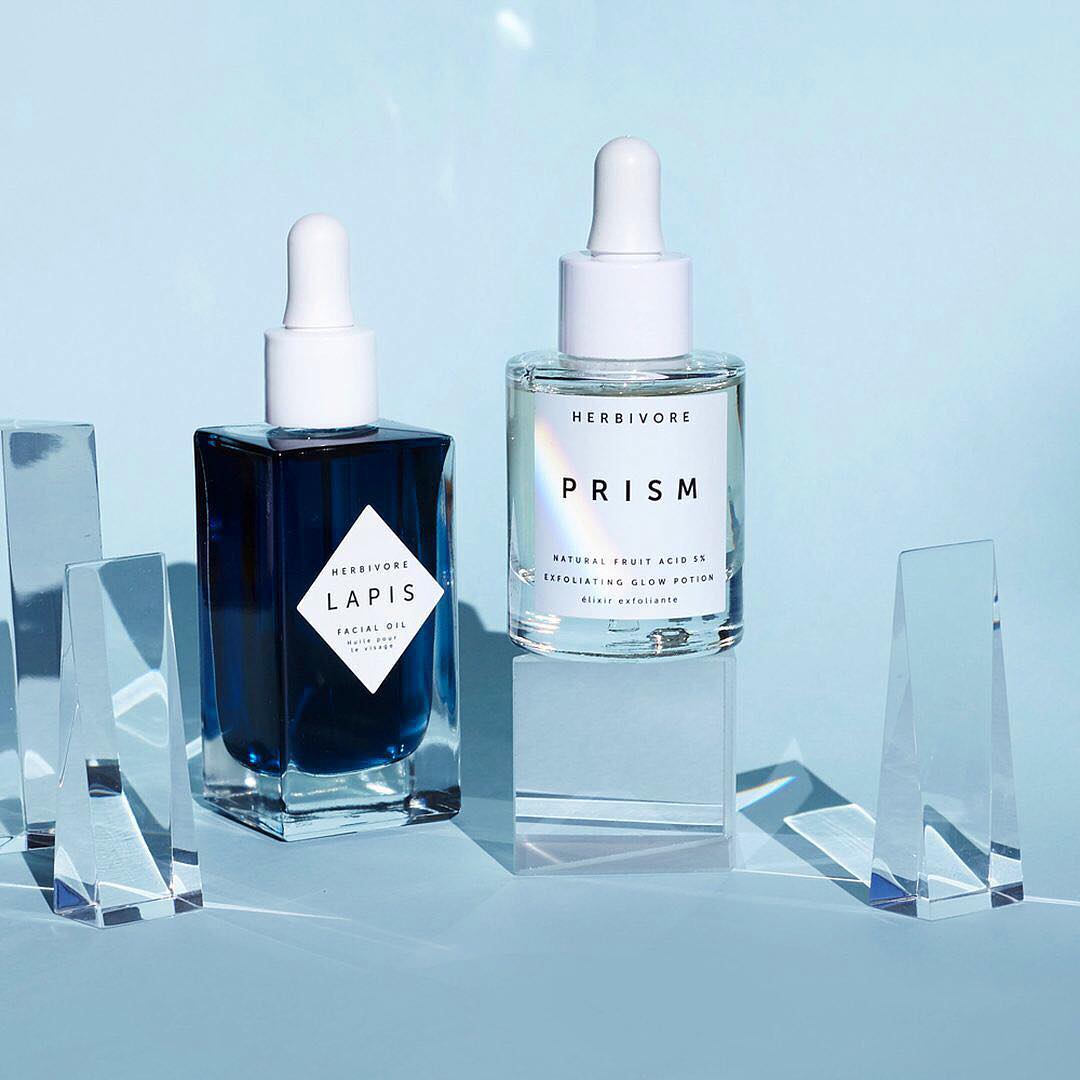 Herbivore Botanicals' Lapis facial oil is a god-send for combination skin (Photo: @sarahwillcoxphotography for Sephora)