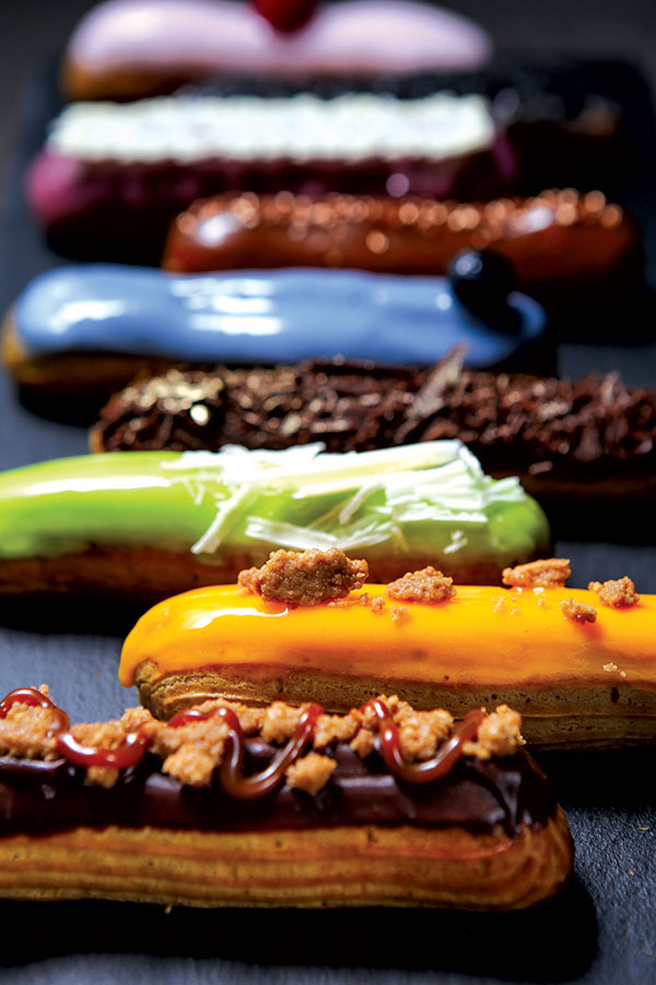 An extravagant selection of éclairs