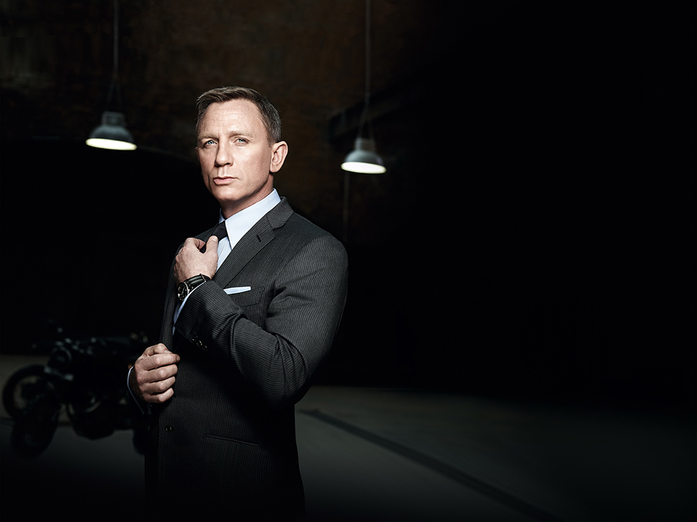 Daniel Craig, who plays James Bond in the 2016 movie Spectre, wearing the Omega Seamster 300