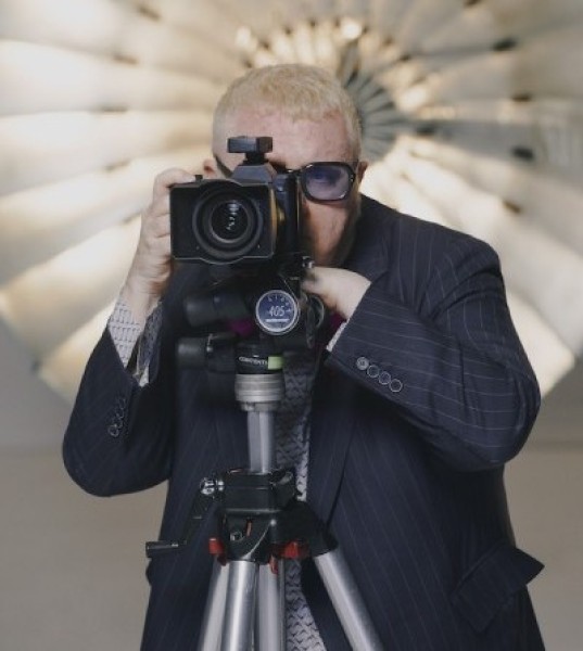 Alber Elbaz gives us the scoop on his collab with Tod's