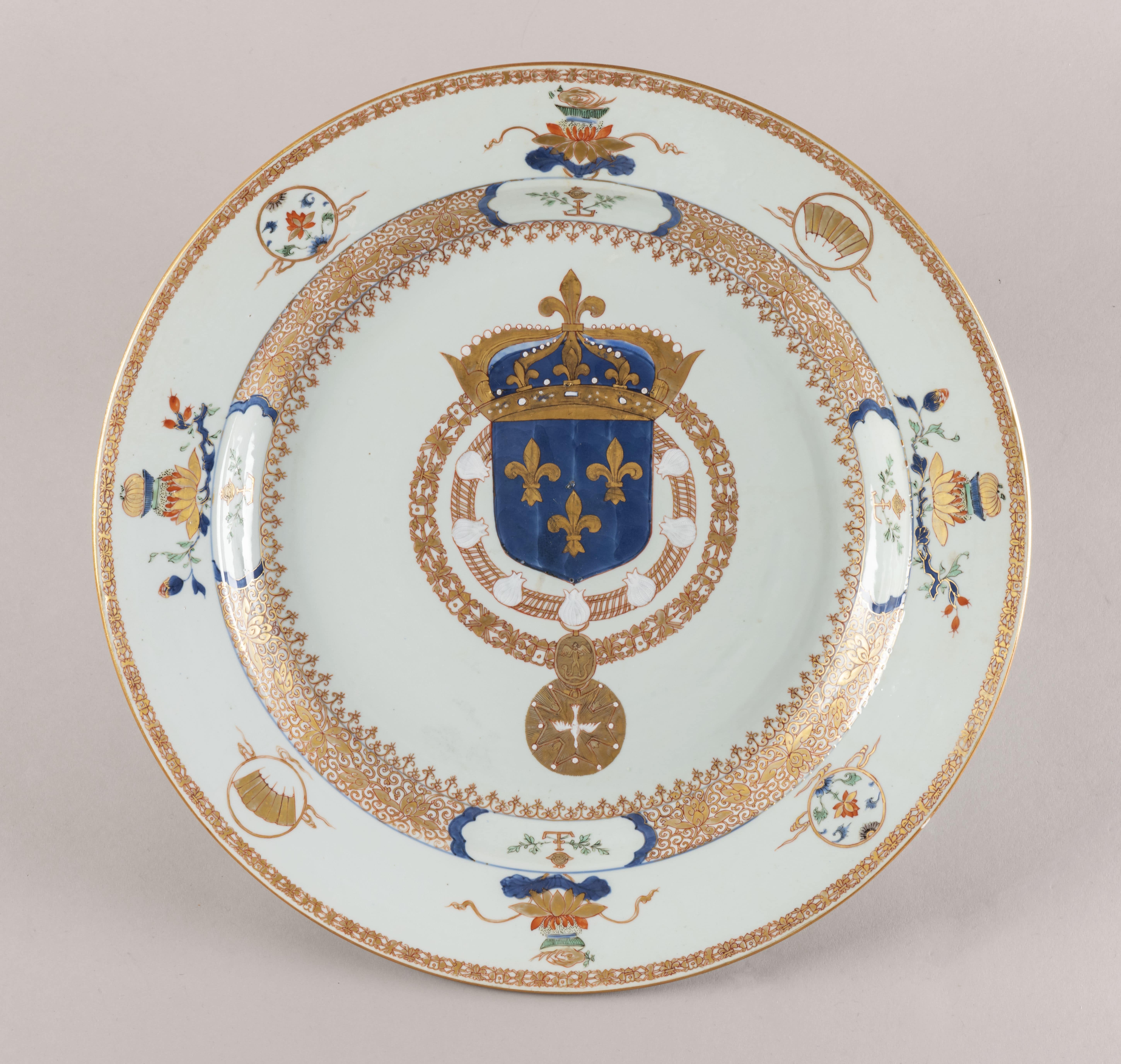 One of the dishes with the French royal coat of arms produced in China for the king’s service.