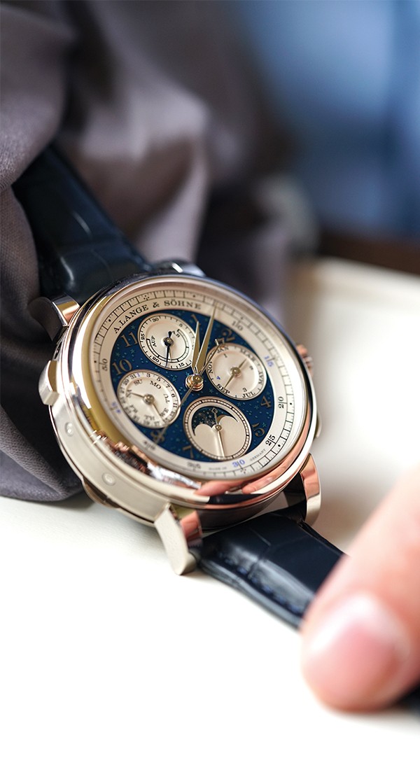 Up close and personal with the 1815 Rattrapante Perpetual Handwerkskunst