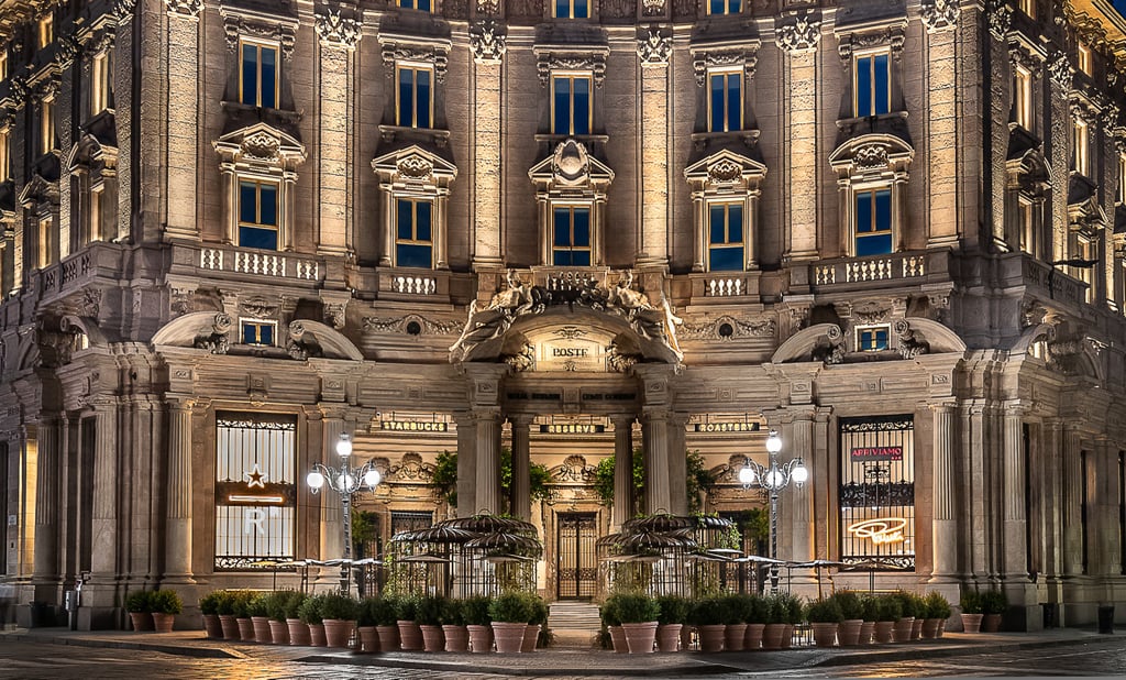 Italy's first Starbucks is located in Milan's scenic Piazza Cordusio (photo: Starbucks)