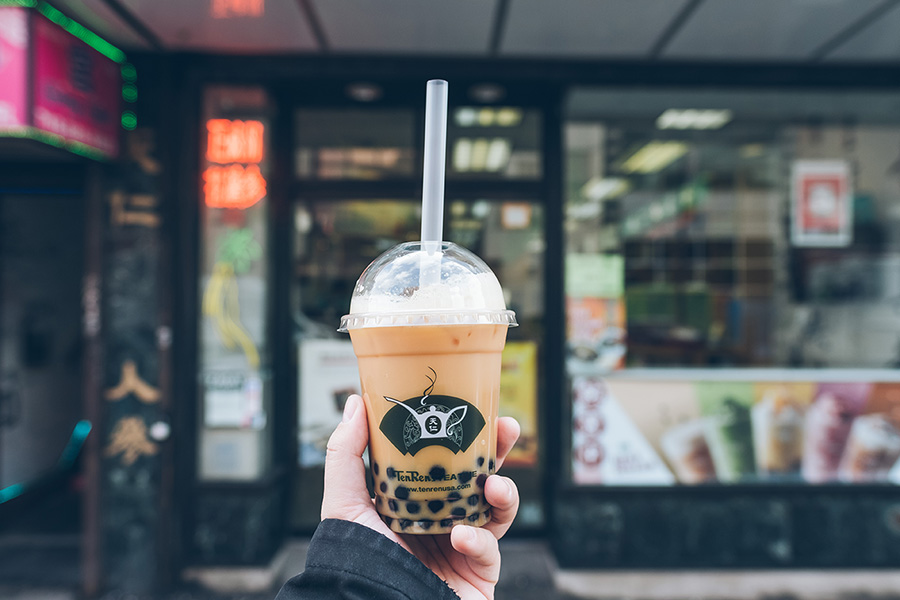 A TenRen's bubble tea outside one of the stores (photo: Cynthia Chung Photography)