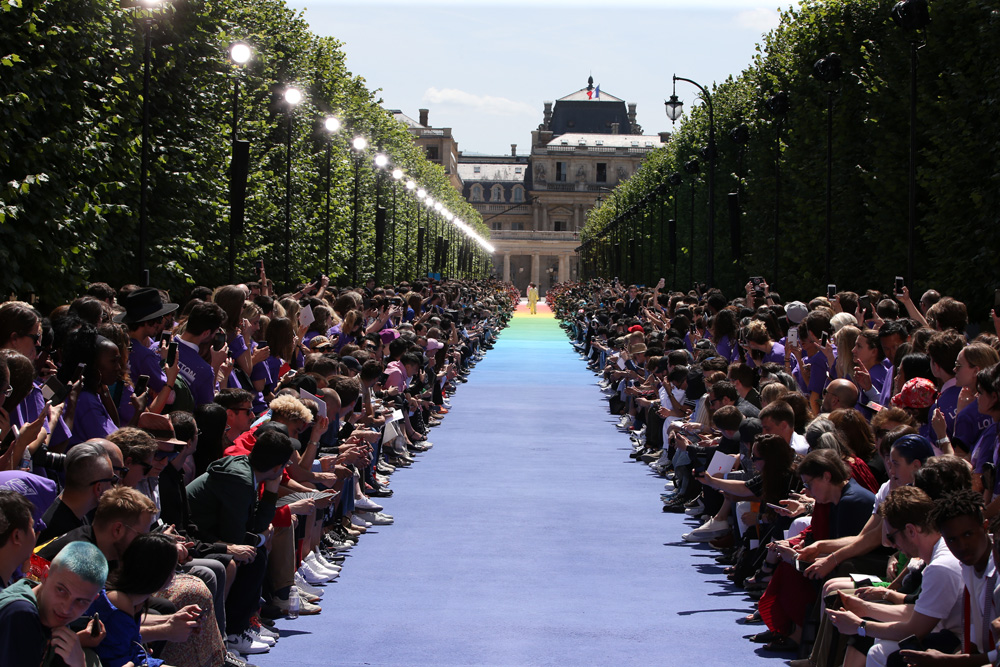 We are the world: Louis Vuitton Men&#39;s SS19 Fashion Show - Hashtag Legend