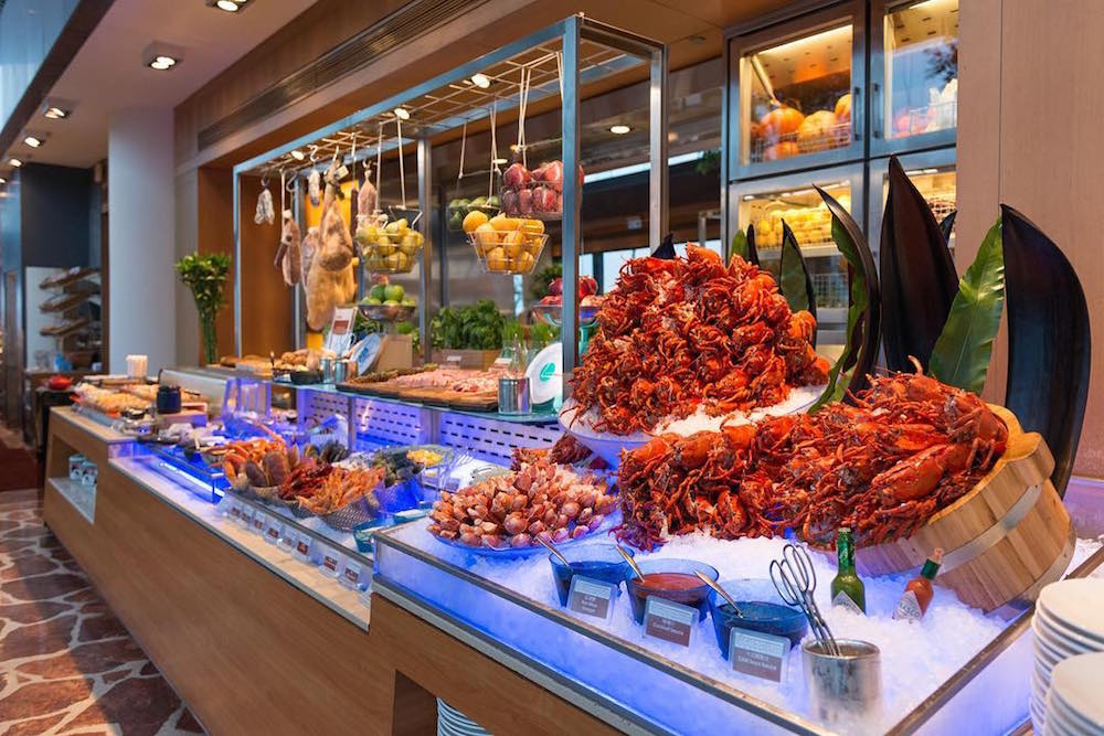 the buffet at InterContinental's Harbourside (photo: @interconhk)