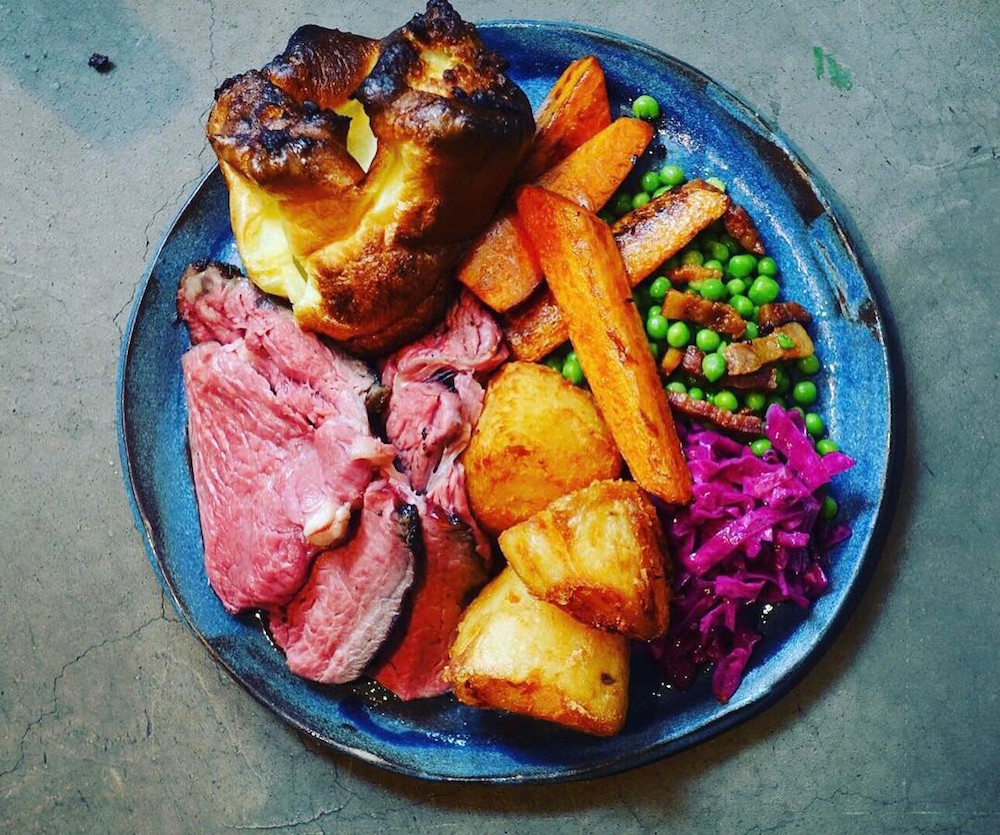 A Sunday Roast platter at Rhoda (picture: @rhoda.hk)