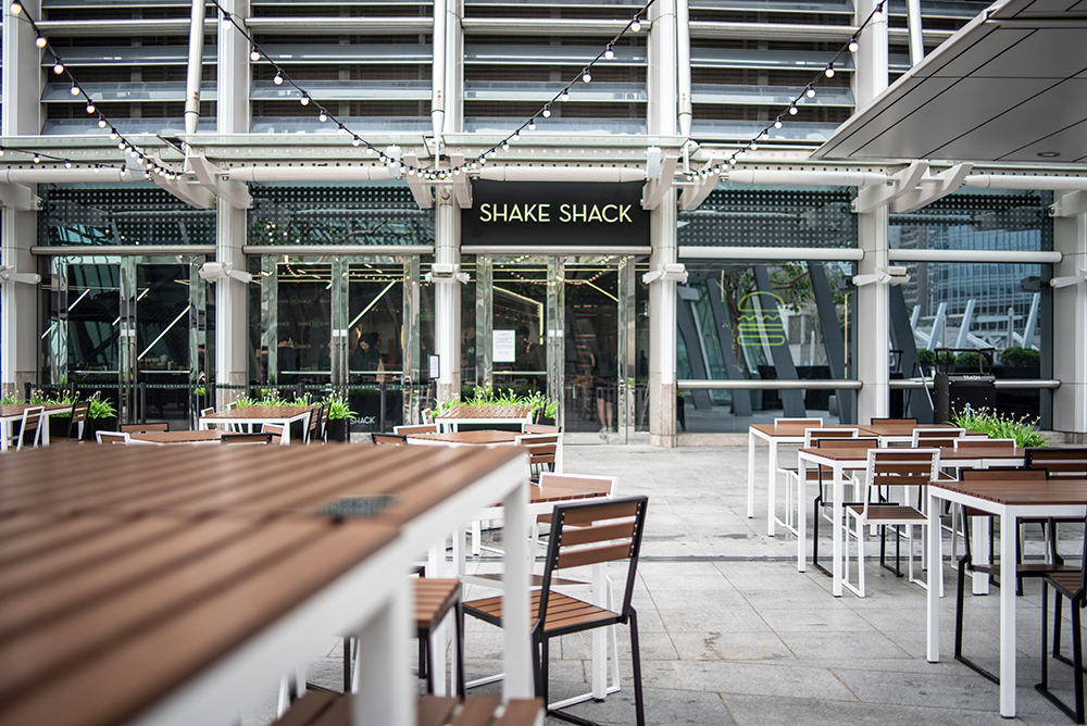 The exterior os Shake Shack on the 4th floor of IFC