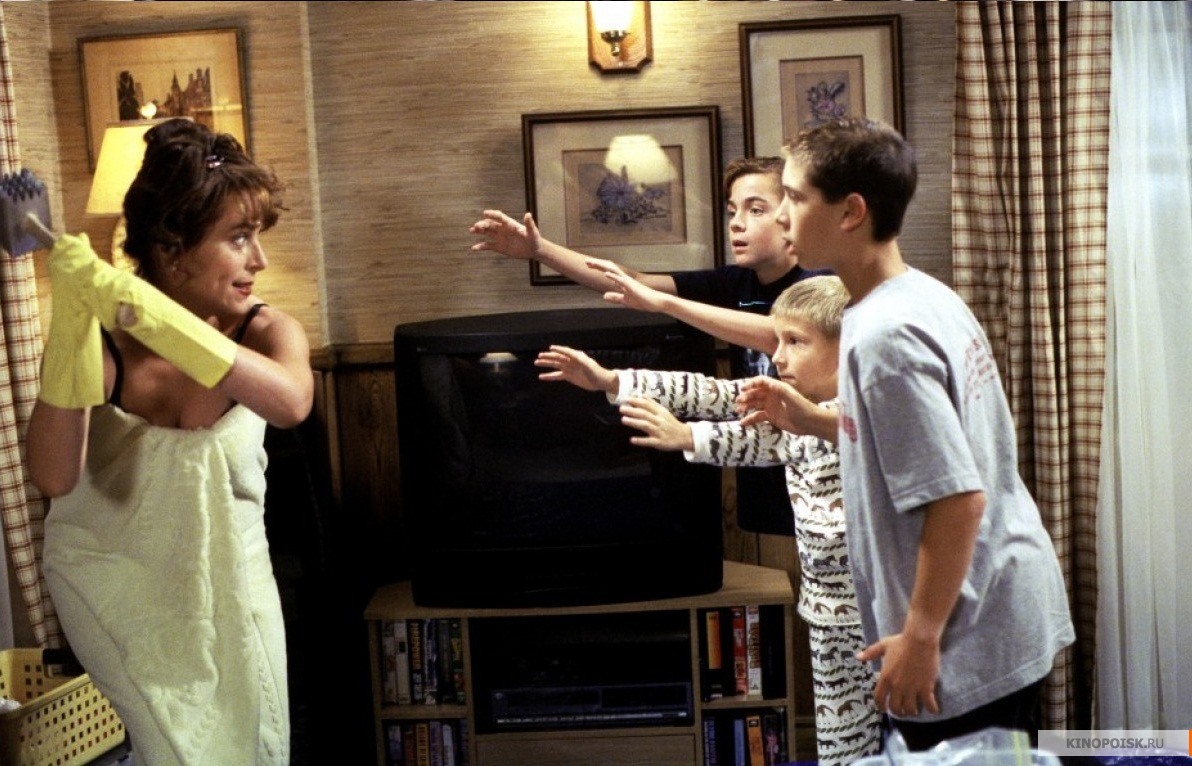 Jane Kaczmarek's performance as Lois in Malcom in the Middle was widely praised throughout the show's six year run 