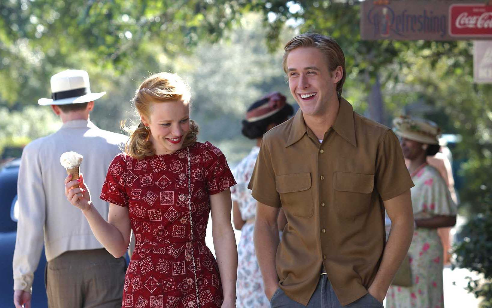 Rachel McAdams and Ryan Gosling in the 2004 blockbuster 