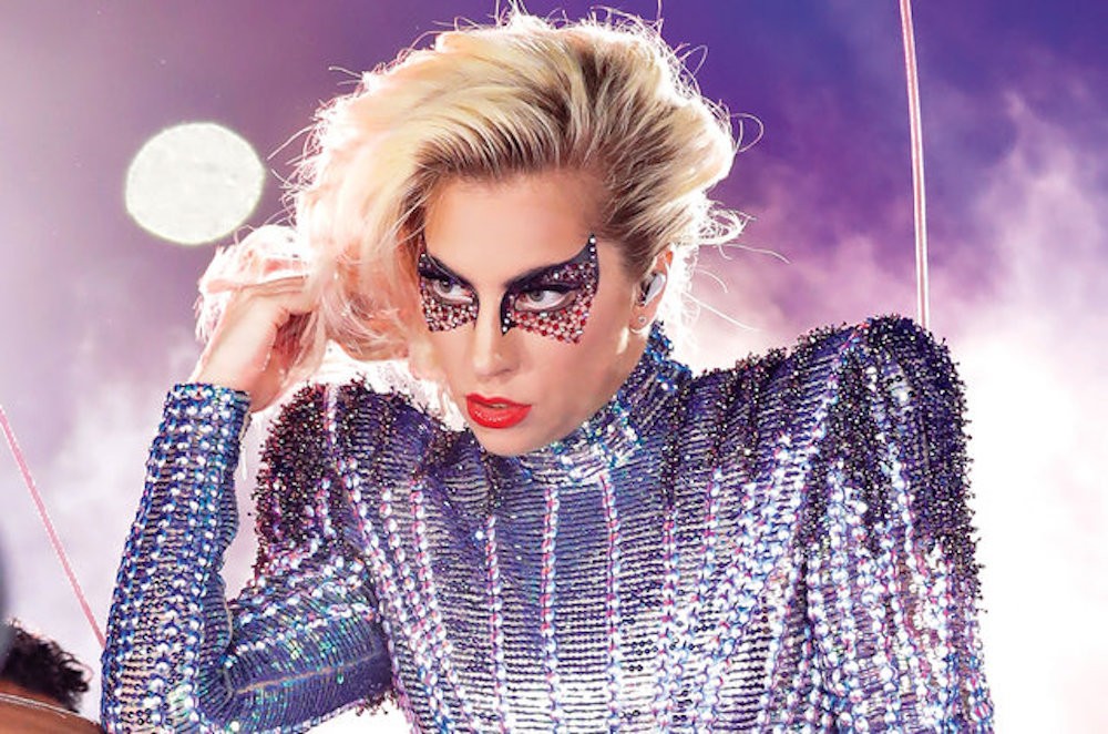 One of Lady Gaga's many sensational make-up looks; photo: Ronald Martinez/Getty Images 