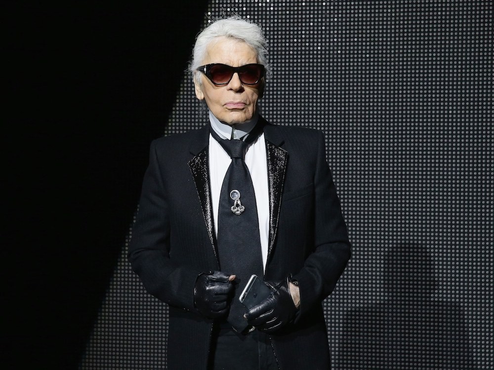 Karl Lagerfeld's typical style; photo: Vittorio Zunino Celotto/Getty Images