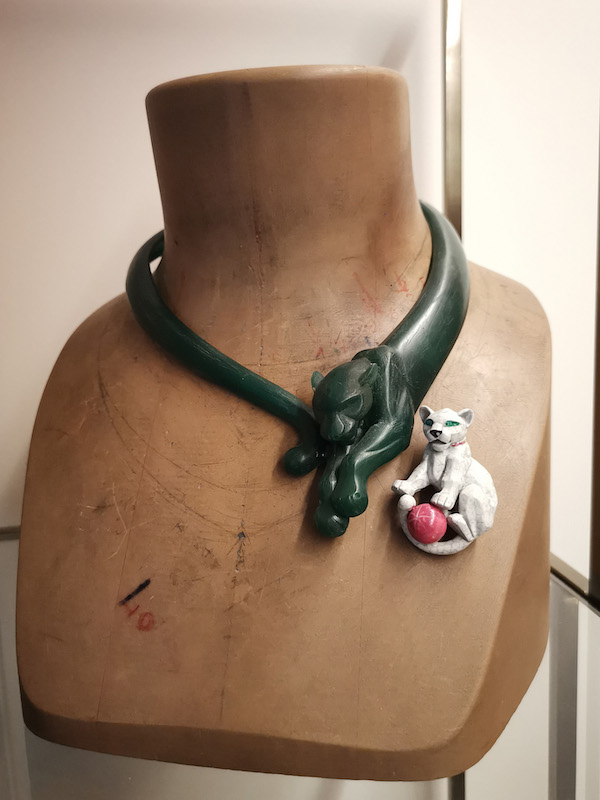 A necklace made of moulded wax at the Cartier workshop 