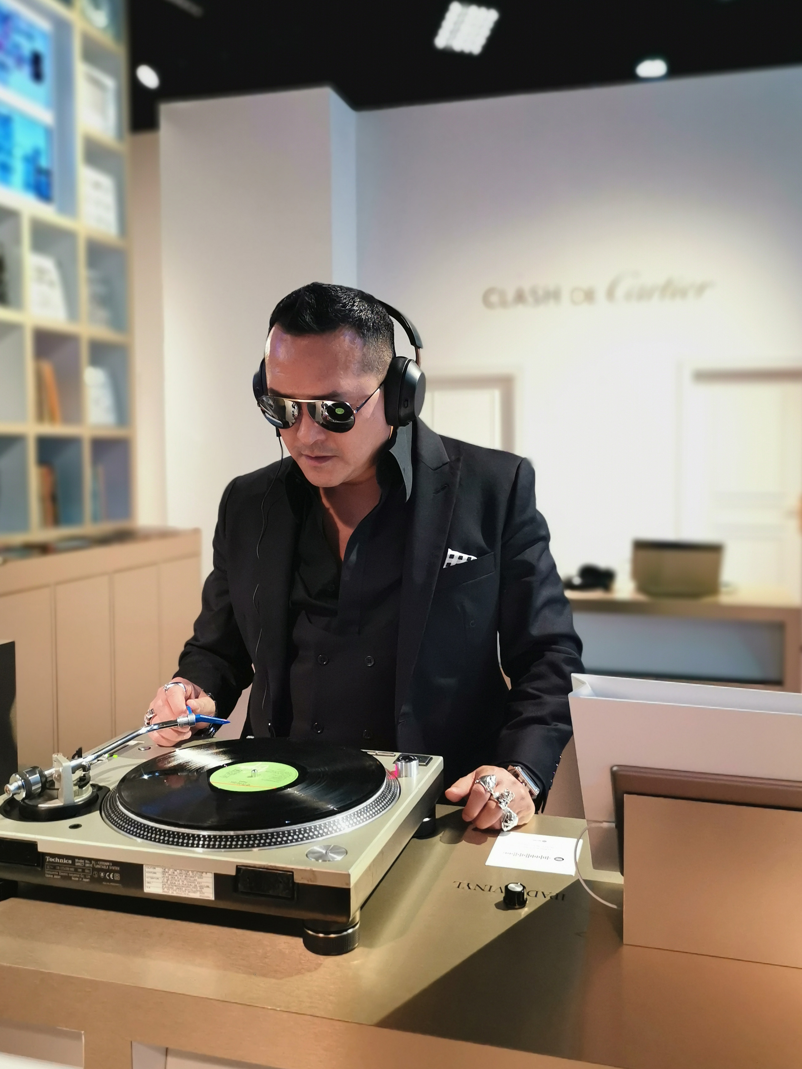Clash de Cartier vinyl library at La Galerie
