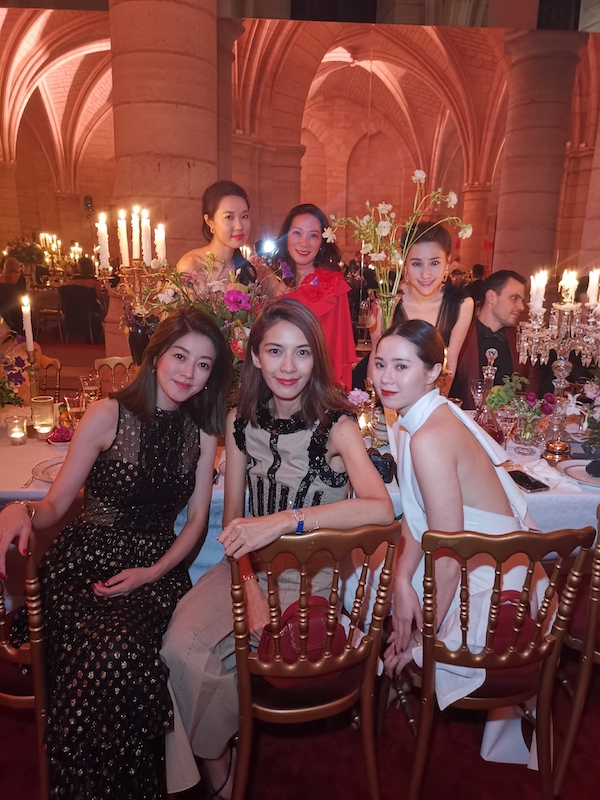 Front: Eva Lam, Winnie Wan and Laisa S; Back: Sue Chang, Cindy Chee and Laurinda Ho