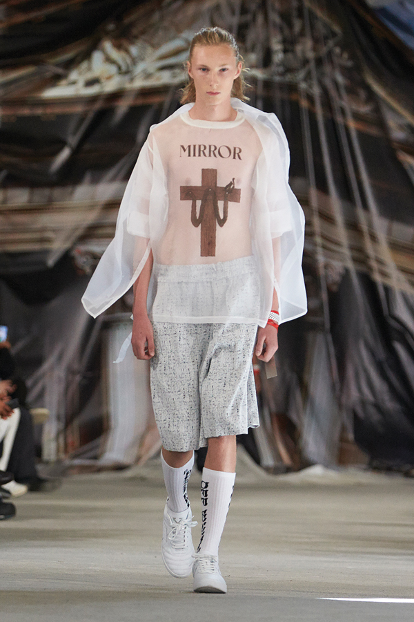 Style Sector: Virgil Abloh's Stylish Look At OFF-WHITE's Hong Kong