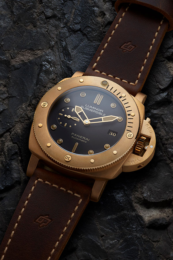 The Panerai Luminor Submersible 1950 3 Days Automatic Bronze 47mm will be auctioned by Sotheby's