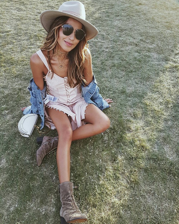 Photo via Instagram @sincerelyjules