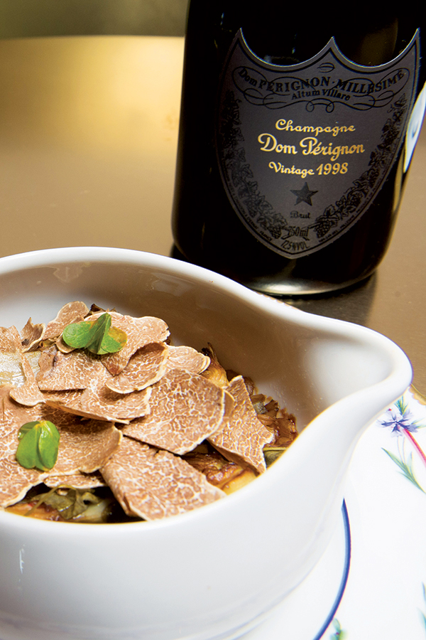 Dom Pérignon P2 1998 served with spelt, artichoke and white Alba truffle