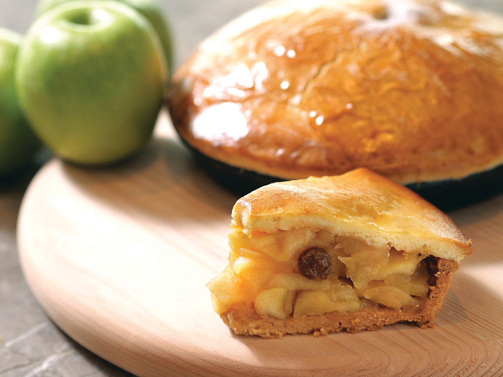 Hyatt Regency Sha Tin's best-selling Sha Tin Apple Cake - made with Wing Wo Bee Farm honey