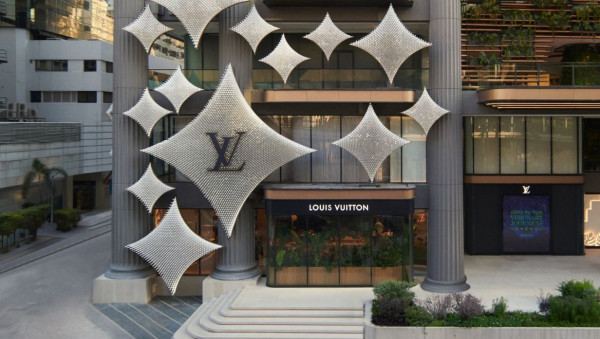 Louis Vuitton's first lifestyle cafe in Thailand at Gaysorn Amarin