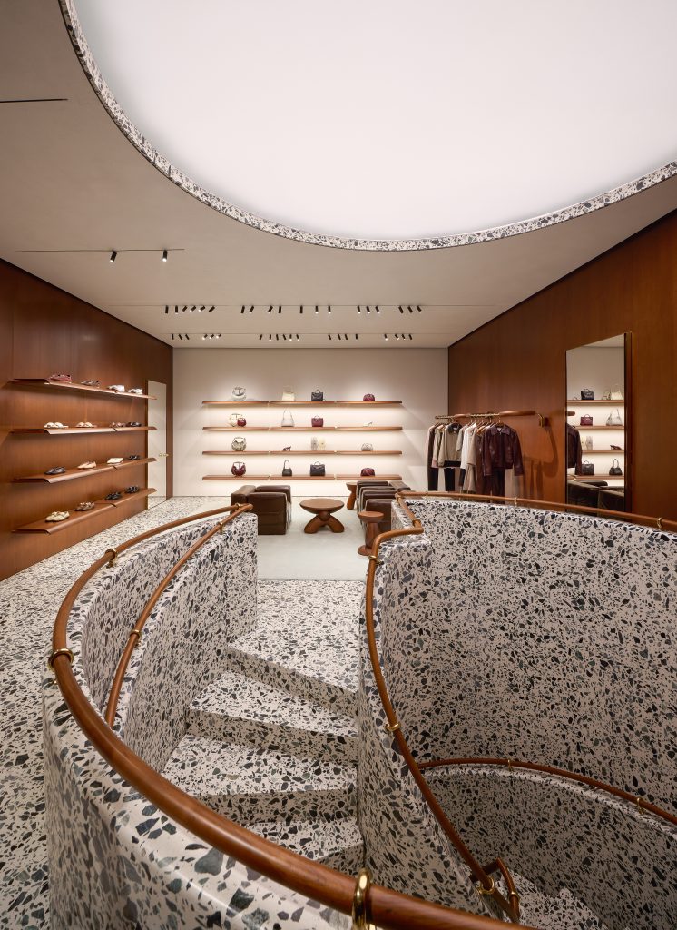 Bottega Veneta บูติกดูเพล็กซ์ Central Embassy