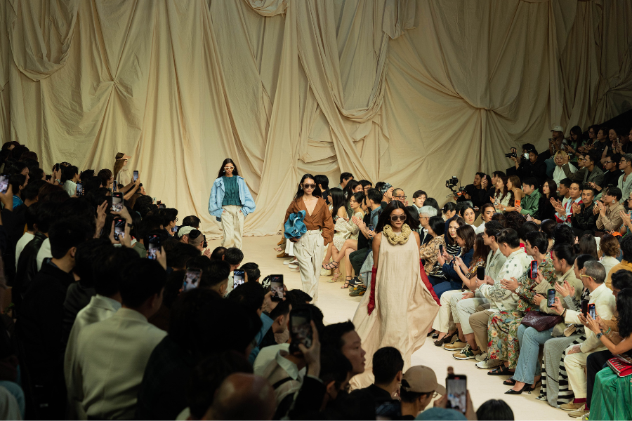 37°c BIFW2025