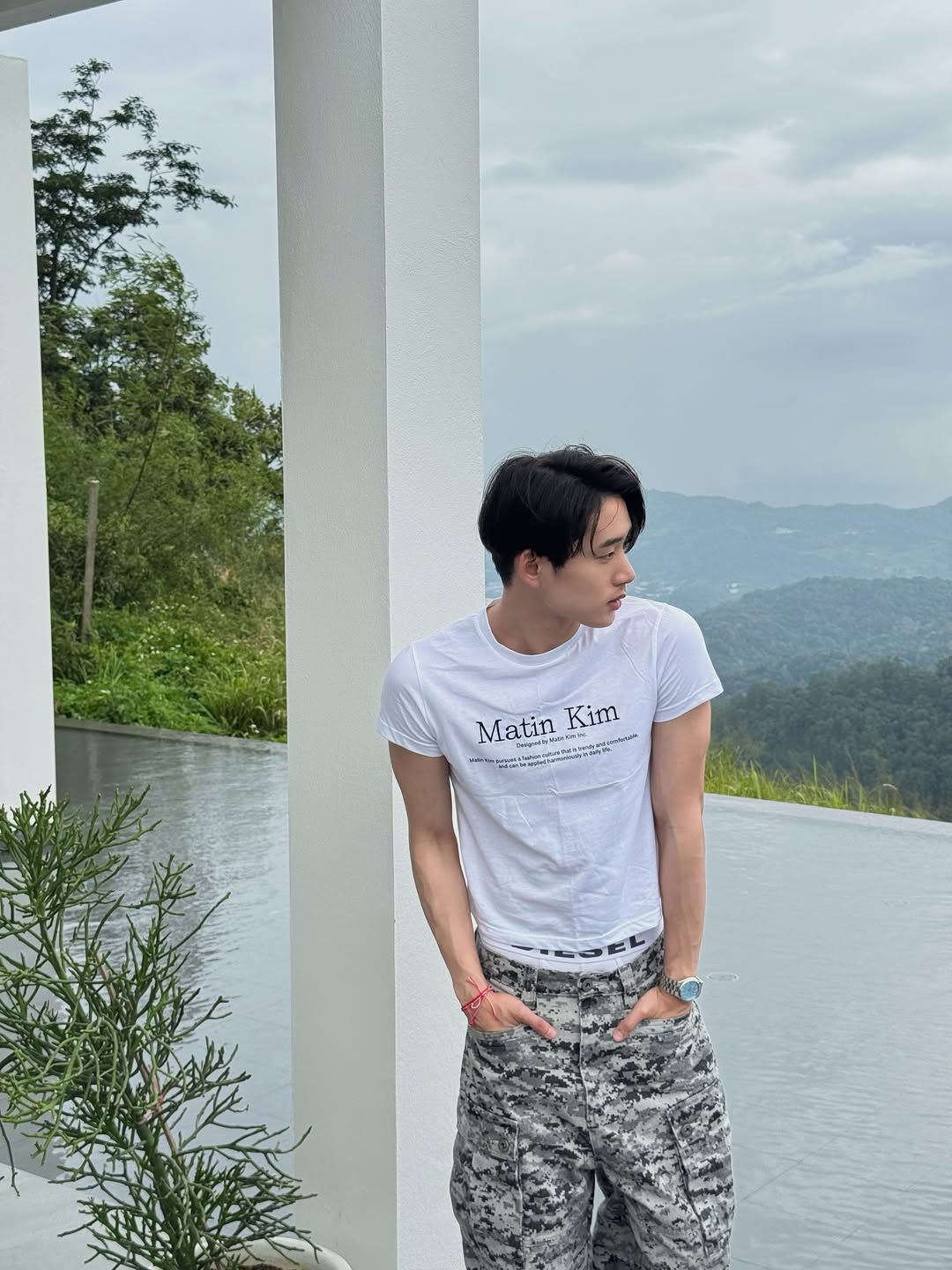 cloudy day w-🐶 (2)