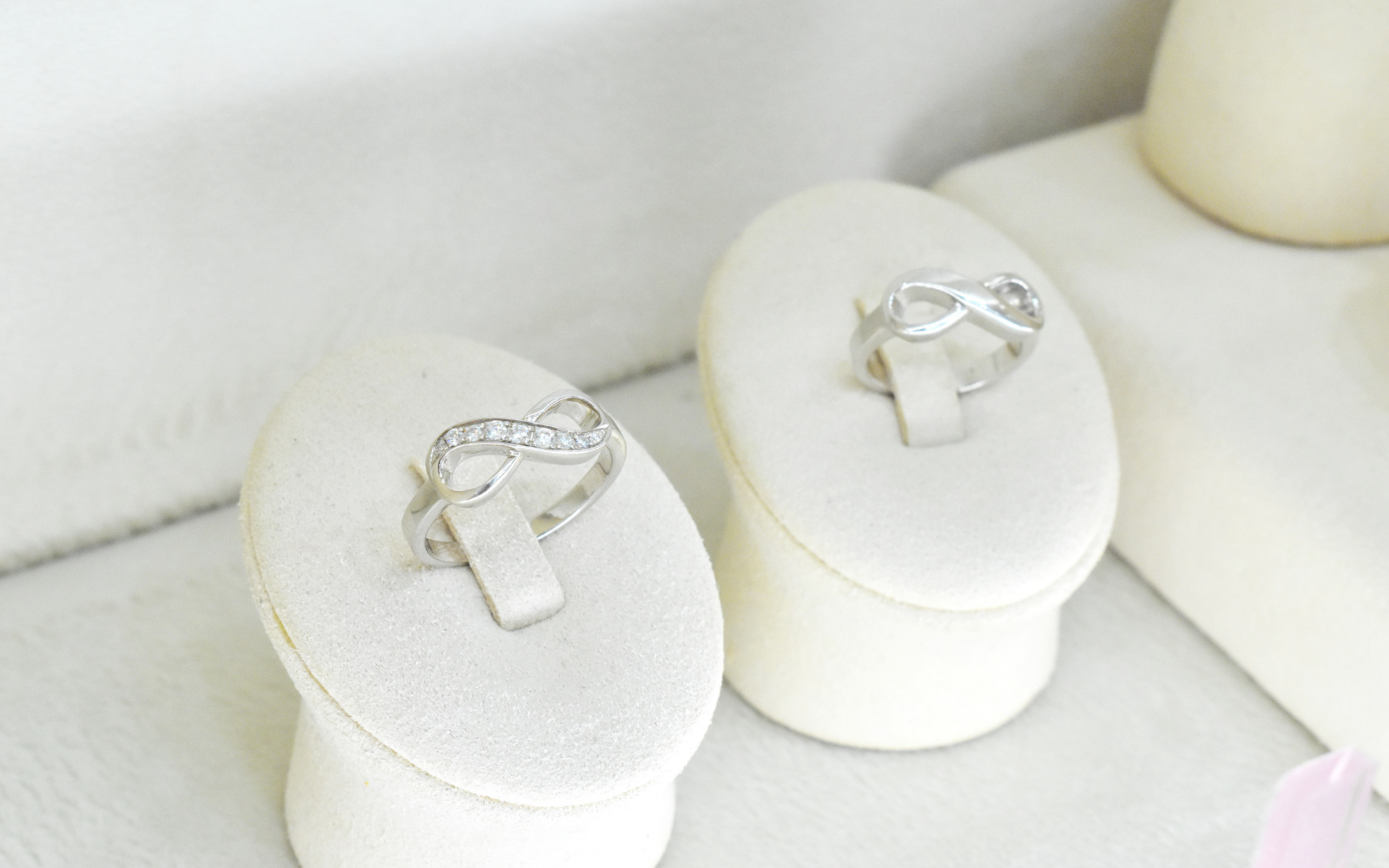 เครื่องประดับแบรนด์ไทย