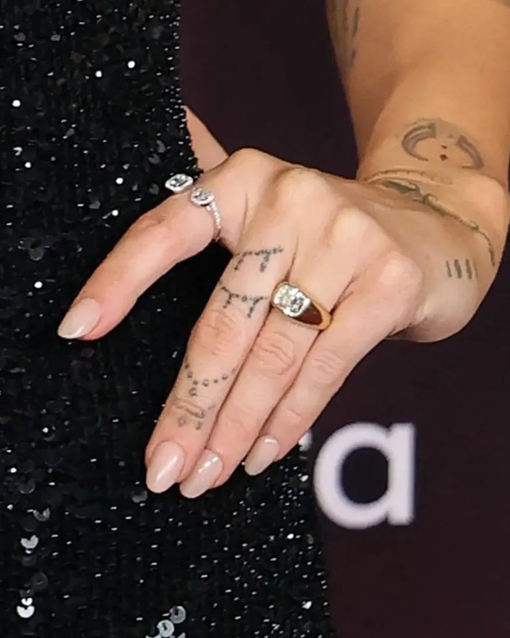 Miley Cyrus engagement ring/ GettyImages