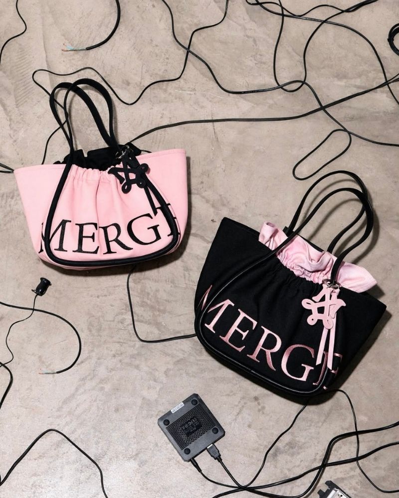 กระเป๋าแบรนด์ไทย