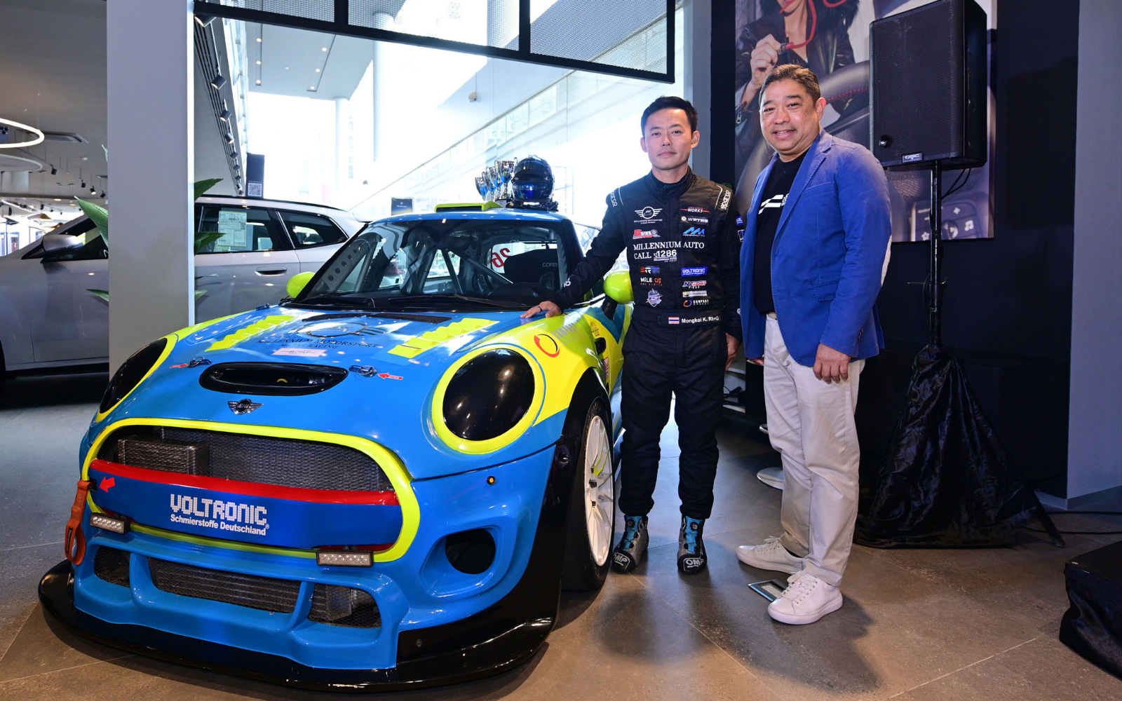 MINI Millennium 02