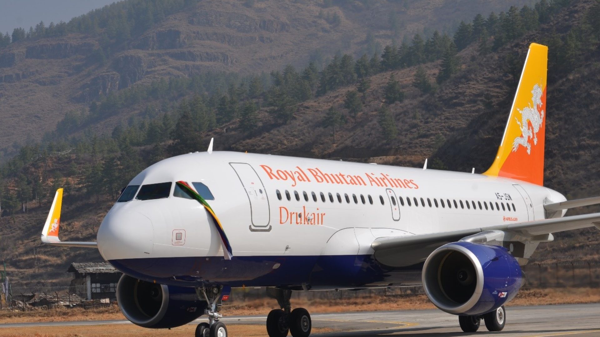 2015-DrukairwelcomeditsnewestaircraftA319