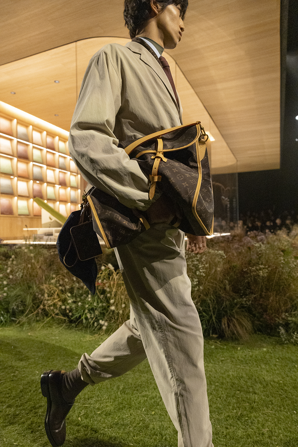 Paris Menswear FW2026 - LV 02