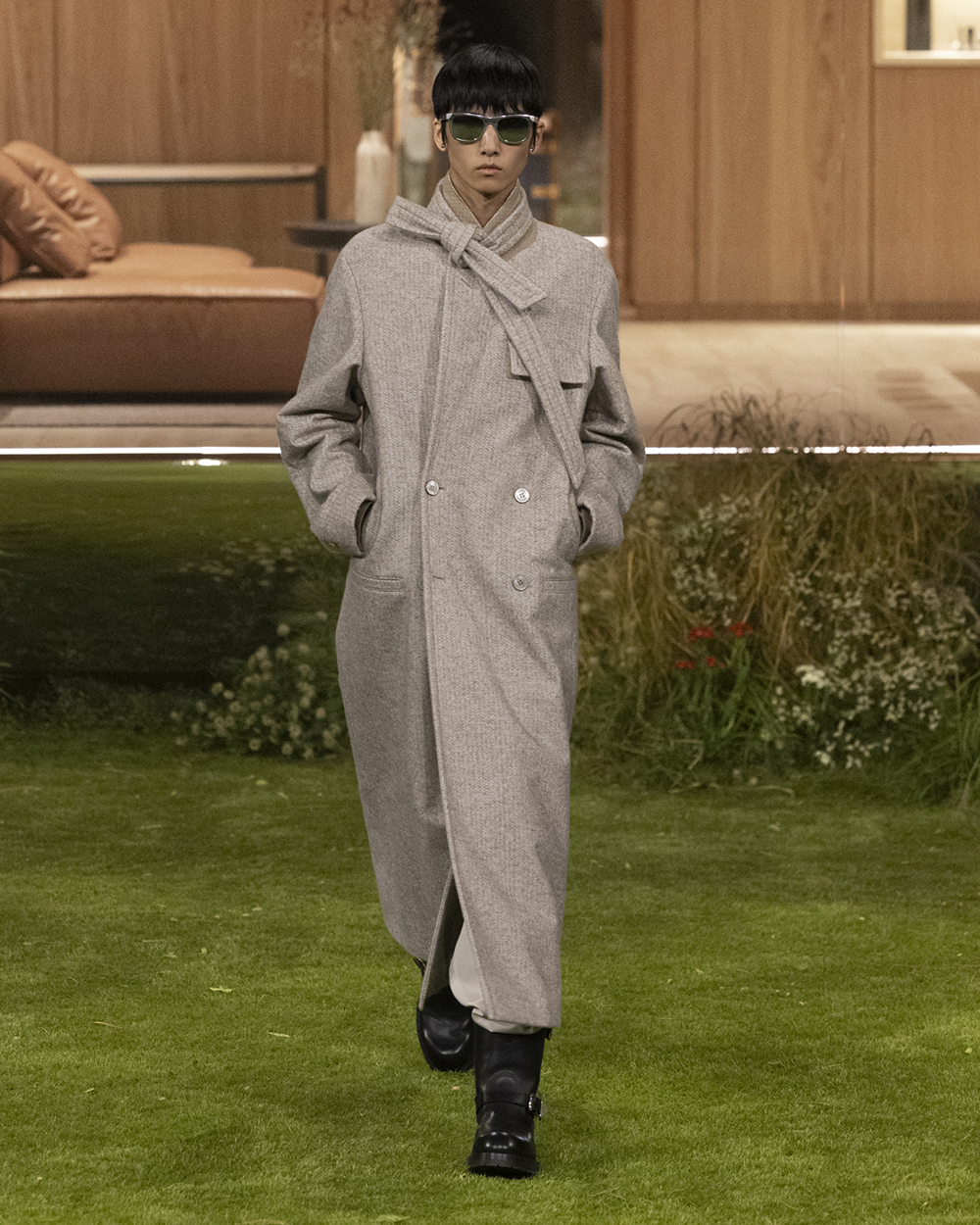 Paris Menswear FW2026 - LV 09