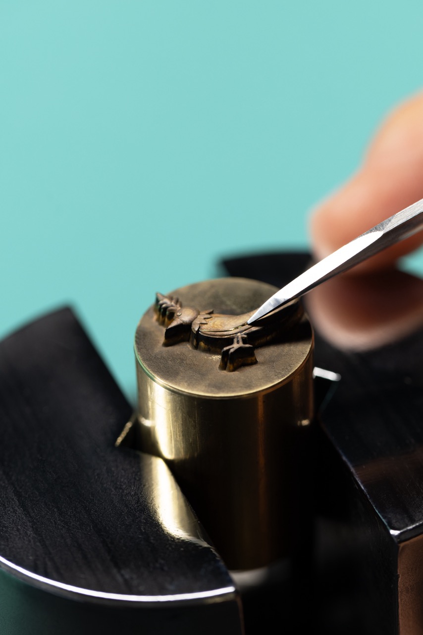 Tiffany Craft - Sculpting of the Bird Large