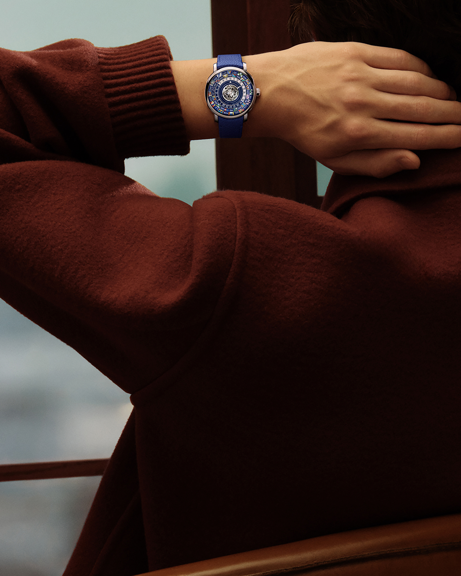 WHW_1_LAUNCH26_ESCALE_HW_WORN_NO_LOGO_300_DIGITAL_PRESS_KIT_1600x2000