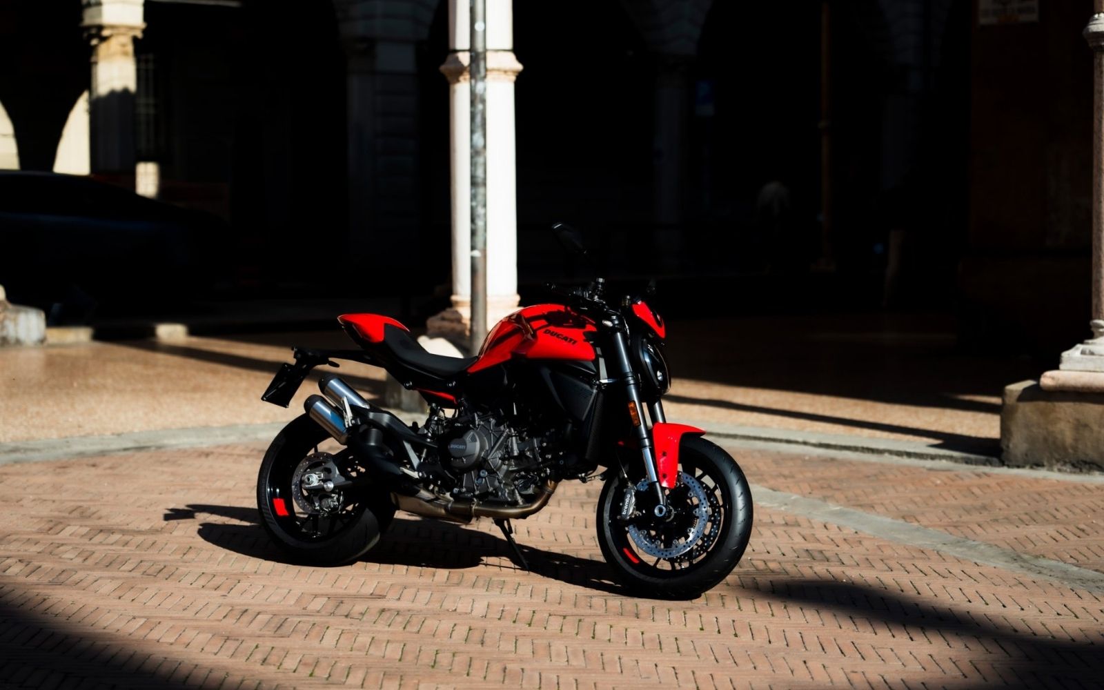 New Ducati Monster 01