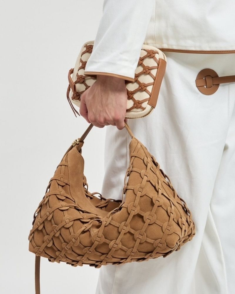 กระเป๋าแบรนด์ไทย 12