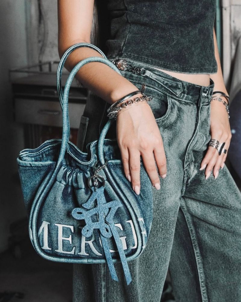 กระเป๋าแบรนด์ไทย 14