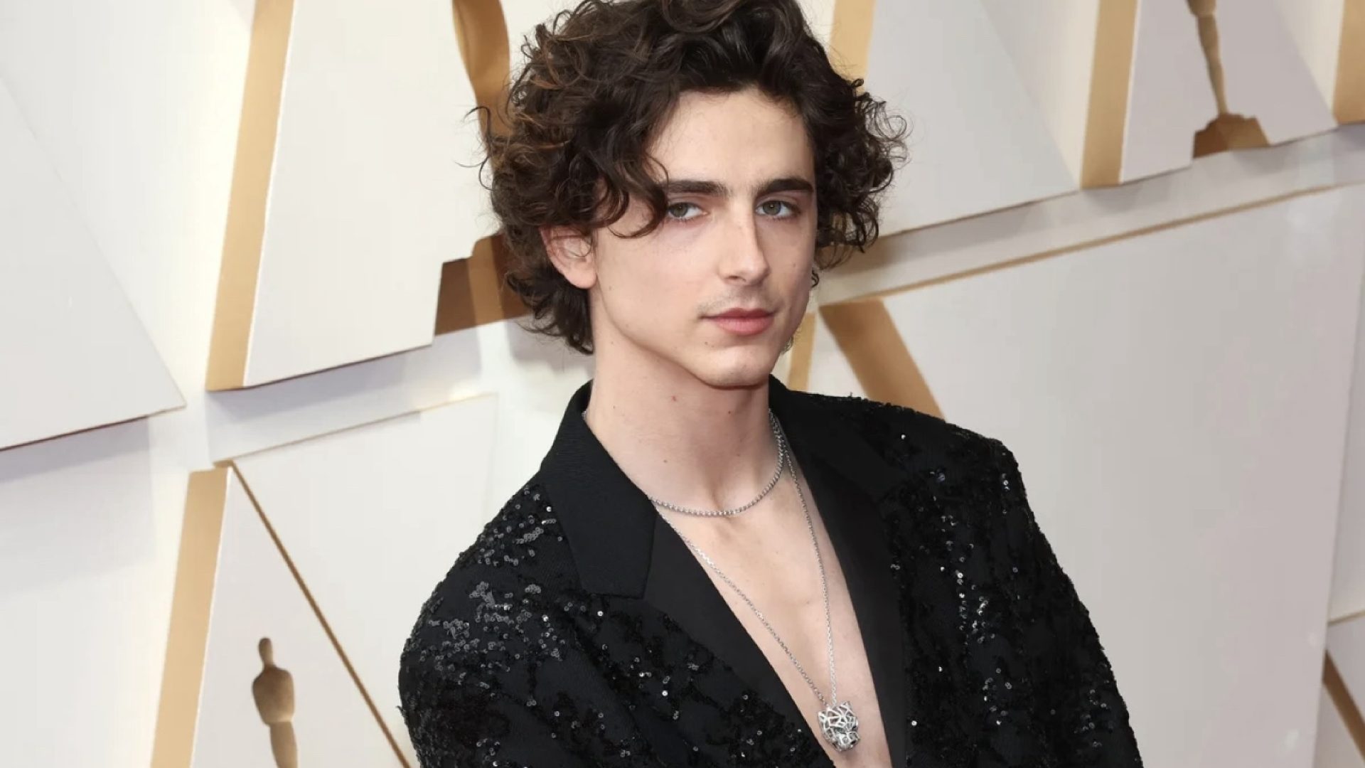 ‎Get To Know- 7 things to know about Timothée Chalamet.‎001