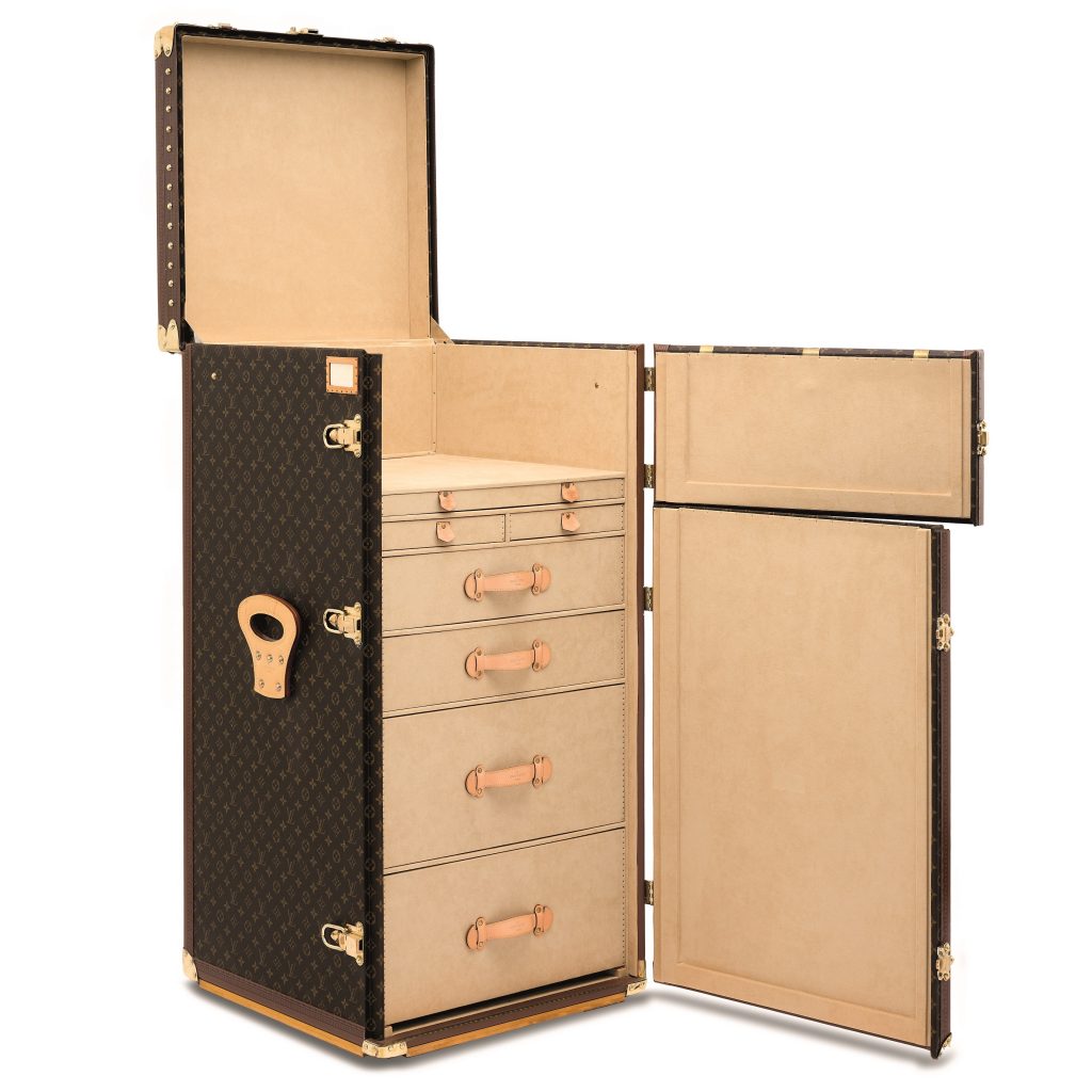 At Auction: Louis Vuitton, LOUIS VUITTON NEW Camera Box Trunk Bag