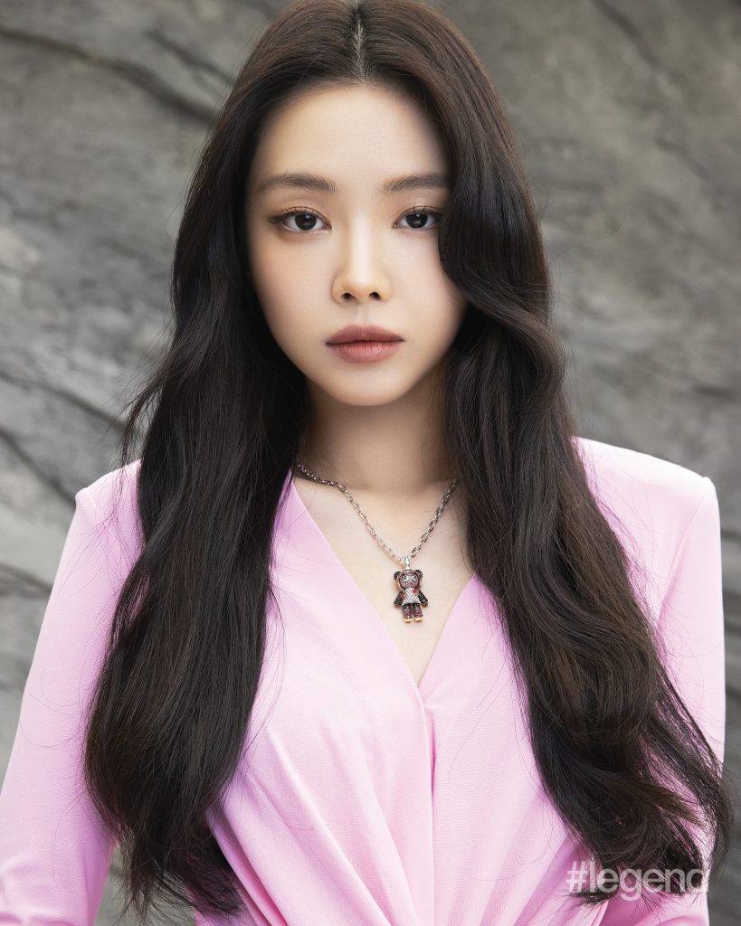 Son Naeun - W Magazine March Issue '22 (Jimmy - Korean photoshoots