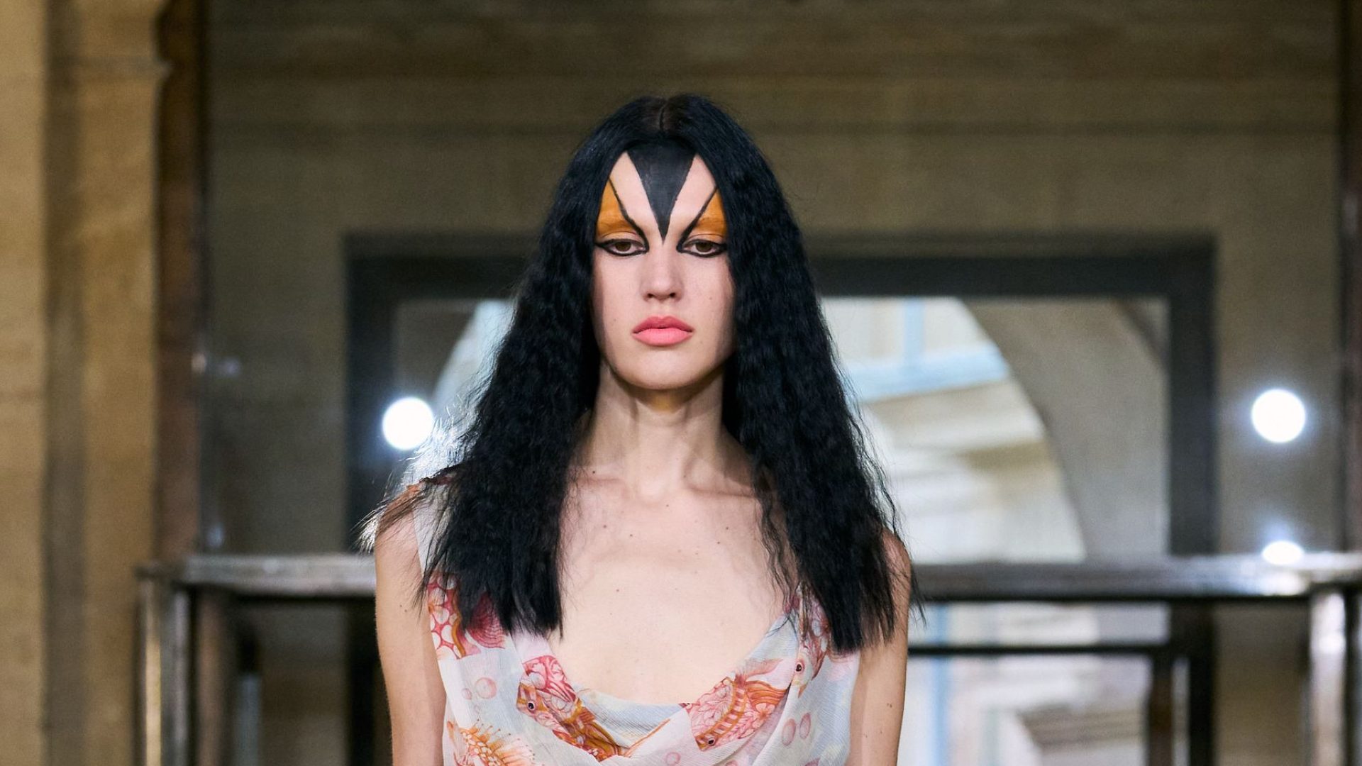 00023-andreas-kronthaler-for-vivienne-westwood-spring-2026-ready-to-wear-credit-gorunway
