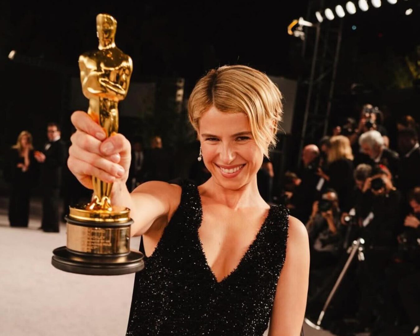 303ed585-ae40-4610-8140-07157d074eba