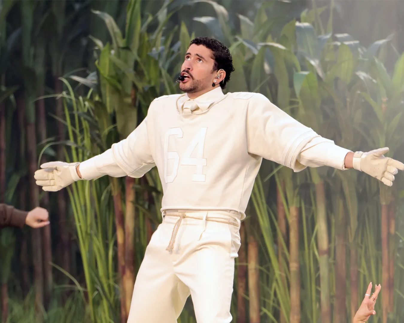 Bad-Bunny's-Apple-Music-Super-Bowl-Halftime-Show-002