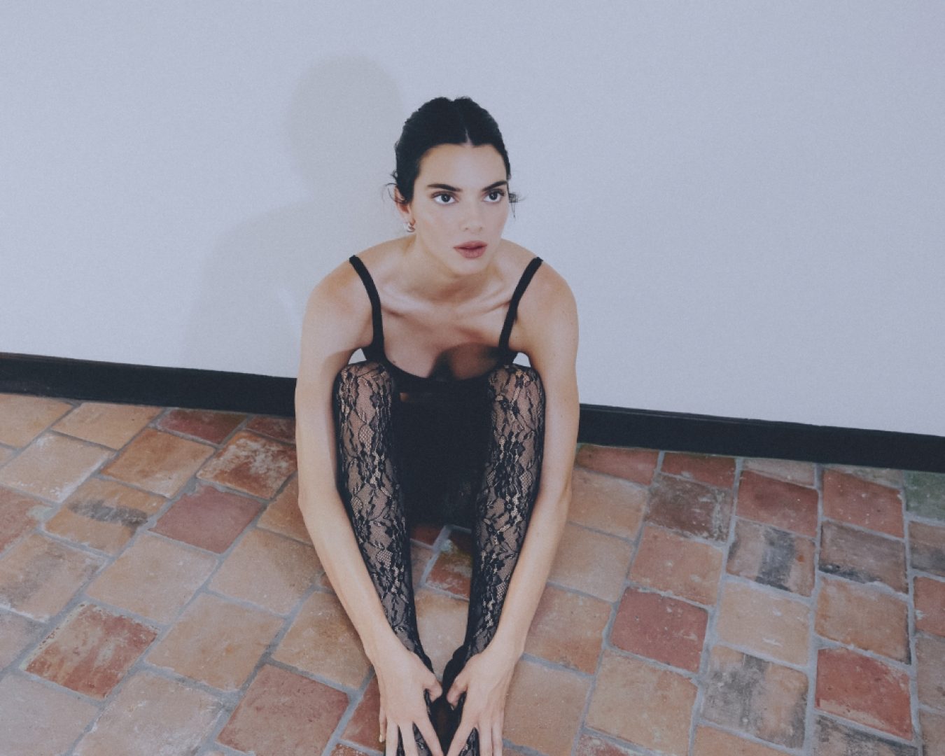 Kendall Jenner in Calzedonia Tights_1