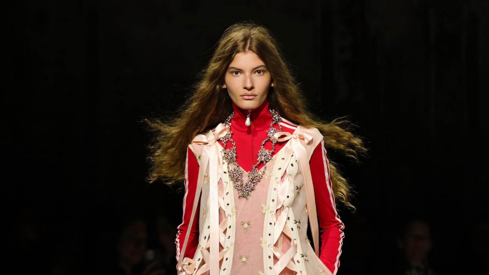 VGzTHNE7fvpsshHLsx6kWA (1)