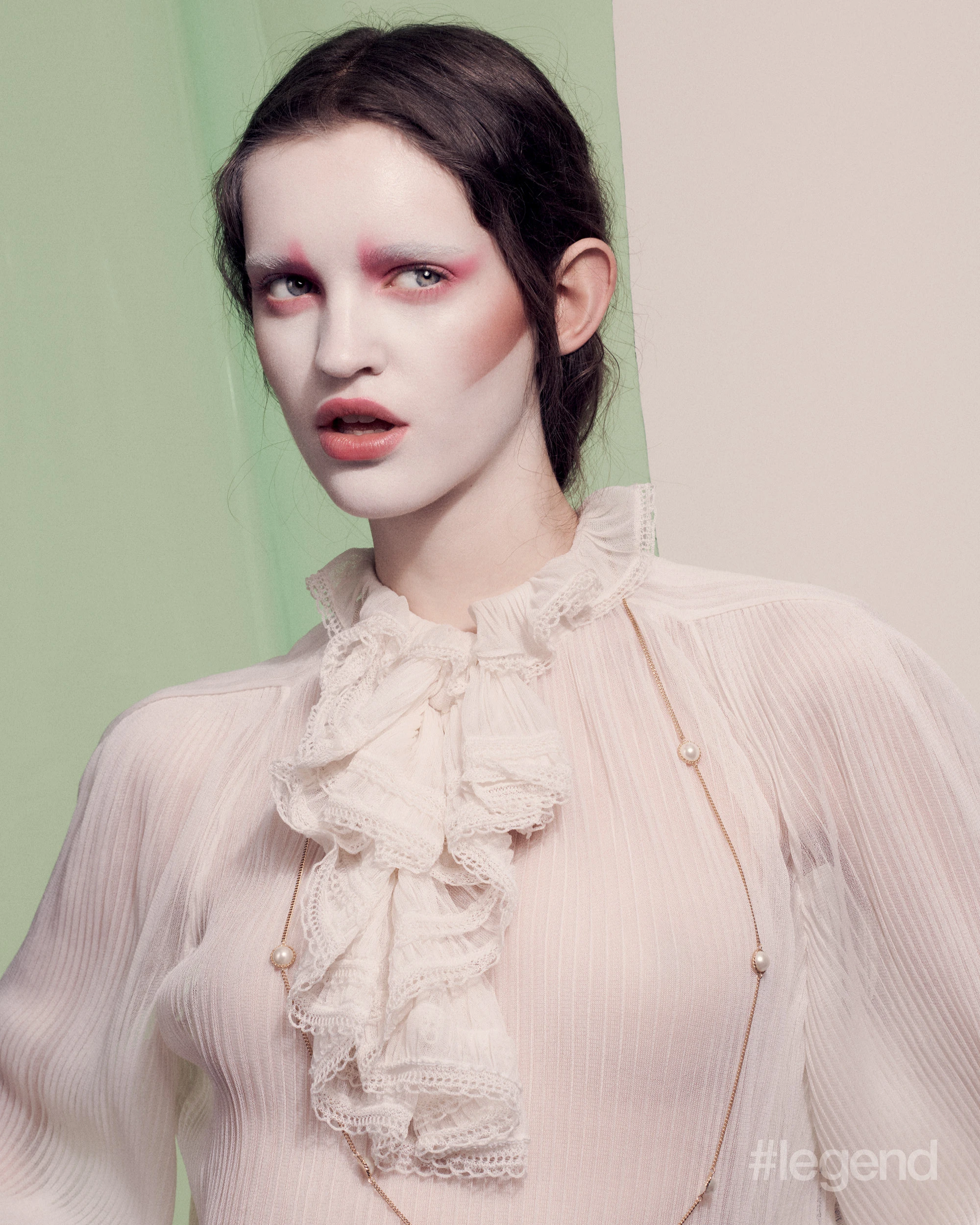 White ruffled blouse and pearl necklace _ Celine; Diorshow 5 Couleurs in 857 Rose Organza _ Dior